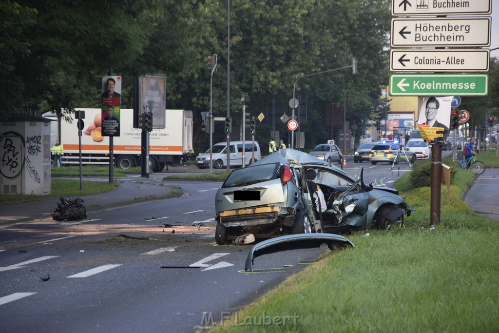 Schwerer VU Koeln Dellbrueck Bergisch Gladbacherstr Herler Ring P107.JPG - Miklos Laubert